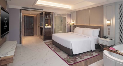 Aira Bangkok Sukhumvit 11 by Kingston Hotels Room Type - Jacuzzi Corner Club Lounge Access Aira Bangkok Sukhumvit 11 by Kingston Hotels Room Type - Jacuzzi Corner Club Lounge Access