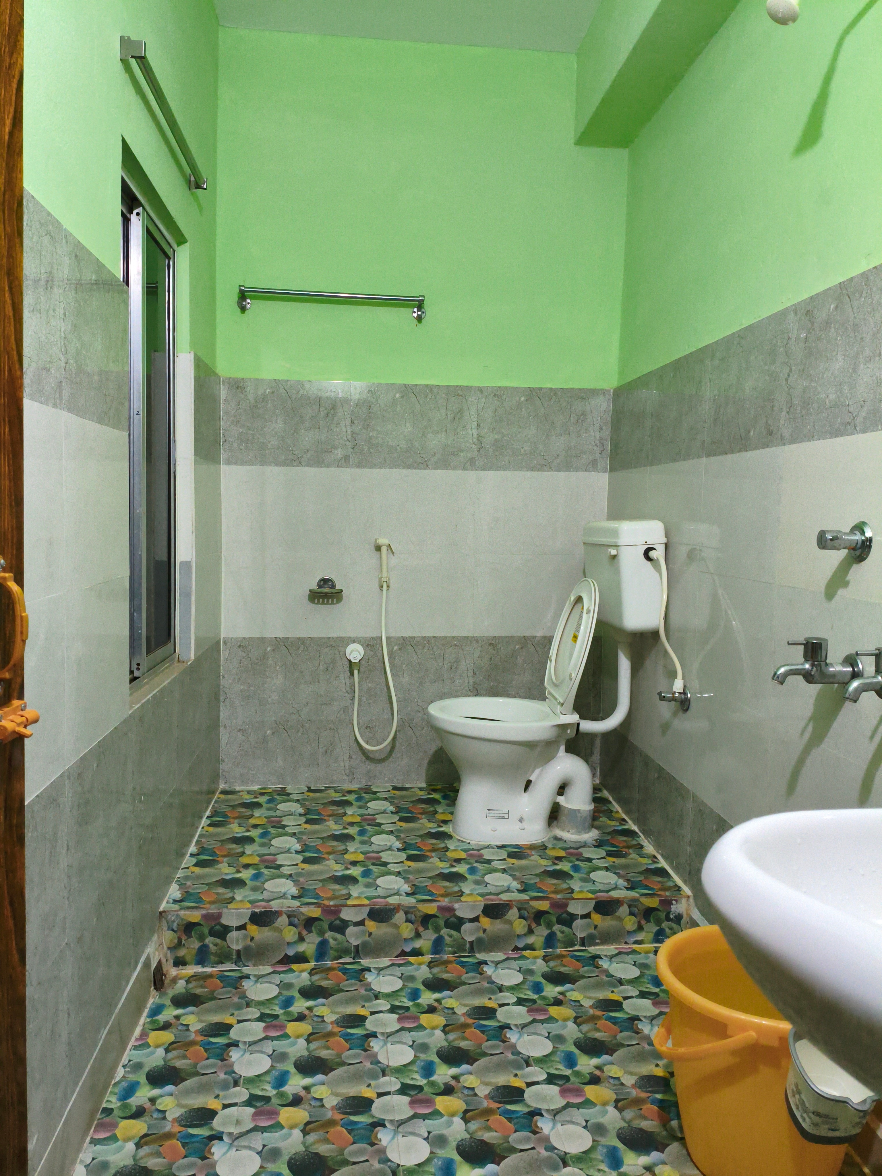 Hotel Baleshwar - Tap to explore photos