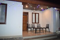 Waterfall View Stay Near Chappanthottam Waterfalls