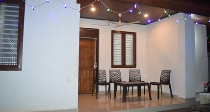 Waterfall View Stay Near Chappanthottam Waterfalls Room Type - Waterfall View Stay Near Chappanthottam Waterfalls