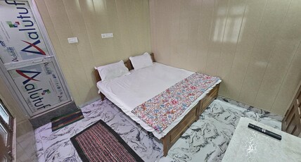 Baba Dhani Nishad Room Type - Deluxe Room (AC)