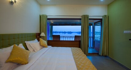 Mira's PMC Lakeshore Resort Room Type - Lakeview Premium Room(First Floor)