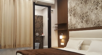 Hotel Seven Junction Room Type - Corporate Deluxe(Climate Controlled Room with Super Comfortable Mattress) Hotel Seven Junction Room Type - Corporate Deluxe(Climate Controlled Room with Super Comfortable Mattress)