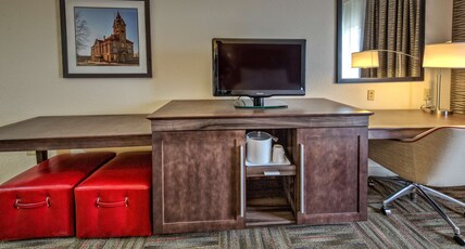 Hampton Inn Newberry Opera House Room Type - 2 QUEEN BEDS NONSMOKING