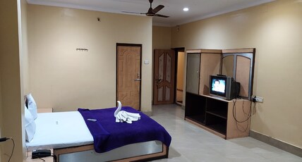 Natraj Hotel Room Type - Super Delux A/C