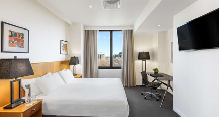 Flagstaff Gardens Hotel Melbourne (Formerly managed by Radisson) Room Type - Superior Parkview King Room