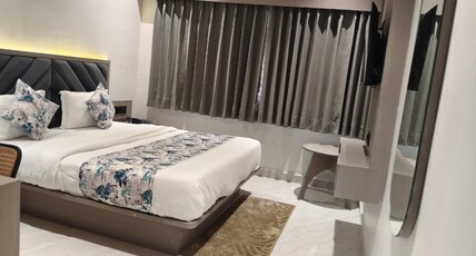 Royal Ican Hotel Room Type - SUPAR DELUXE ROOMS