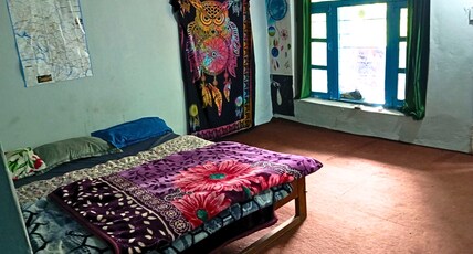 The Himalayan Hearth Hostel Room Type - Riverfront property with mountain view