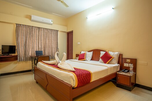 M.K Residency | Rooms in a Service Apartment - Tap to explore photos