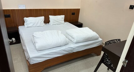 DIWAN INN Room Type - Economy AC Room with Window