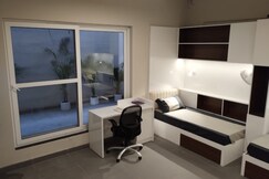 Commune Pods City centre || Dorms & Hostel