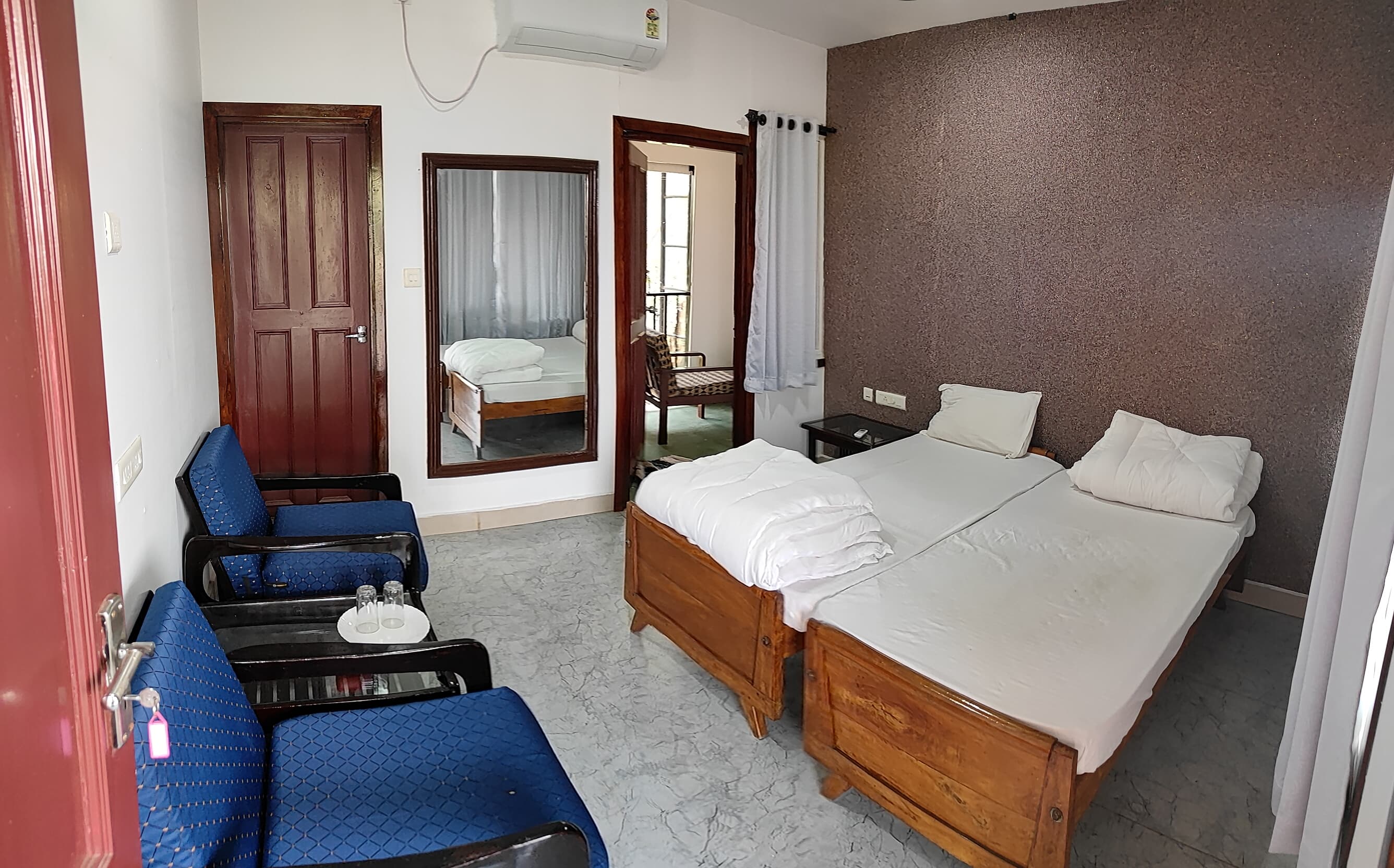 Mia Riaan Lake View Resort - Tap to explore photos
