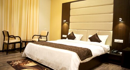 Hotel Lavanya Palace Room Type - Deluxe AC Room