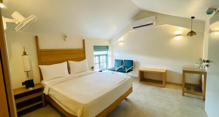 Silver Sands Beach Resort Room Type - Exotic Room with Partial Ocean View