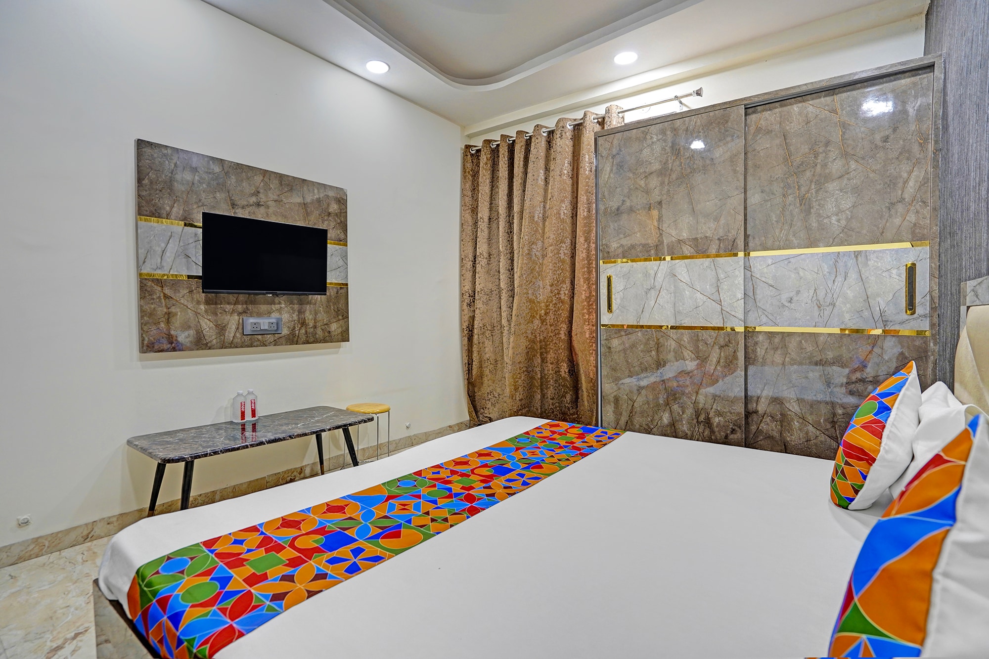 FabHotel Shubh Palace - Tap to explore photos