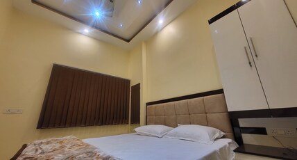 Saraswati Grand Room Type - Deluxe Double Bed