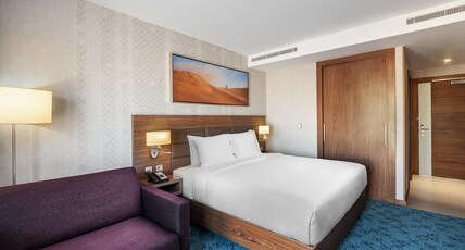 DoubleTree by Hilton Dubai Al Jadaf Room Type - KING GUEST RM W/ SOFA BED