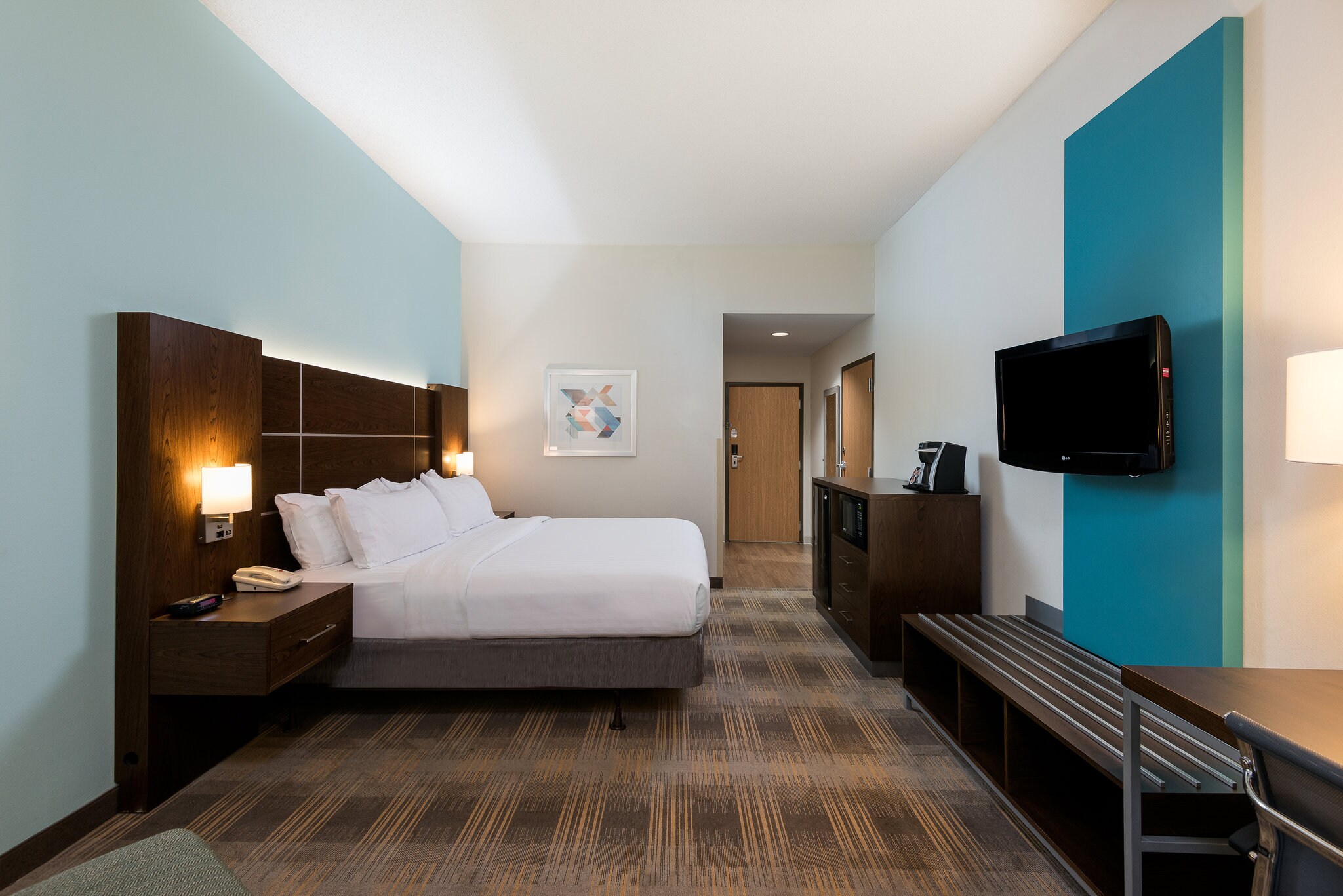 Holiday Inn Express & Suites GRENADA - Tap to explore photos