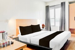 Super Townhouse MG Road Pune