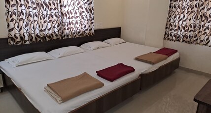 Hotel Sai Neelam Room Type - Four Bed Non Ac Room