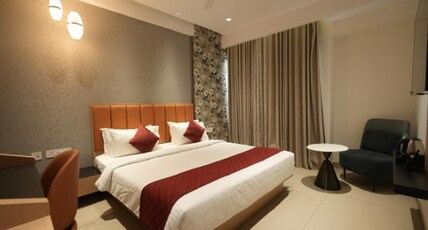 Hotel Cachet Room Type - Deluxe Room with City View