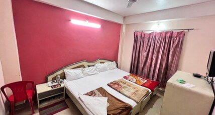 Hotel Aditya Room Type - STANDARD ROOM (NON-AC)