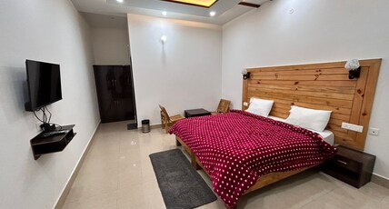 Himalayan Foxhole Room Type - Deluxe Room