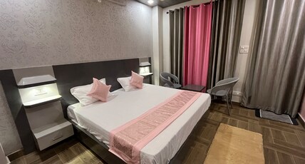 Aerovista Home Stays Room Type - Premium Room