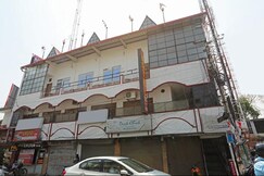Rooms of Hotel Kailash Inn