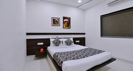Hotel Sunil Inn Room Type - Deluxe Room Single Occupancy Hotel Sunil Inn Room Type - Deluxe Room Single Occupancy