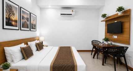 Hotel Millions Room Type - Deluxe Room with Air Conditioning