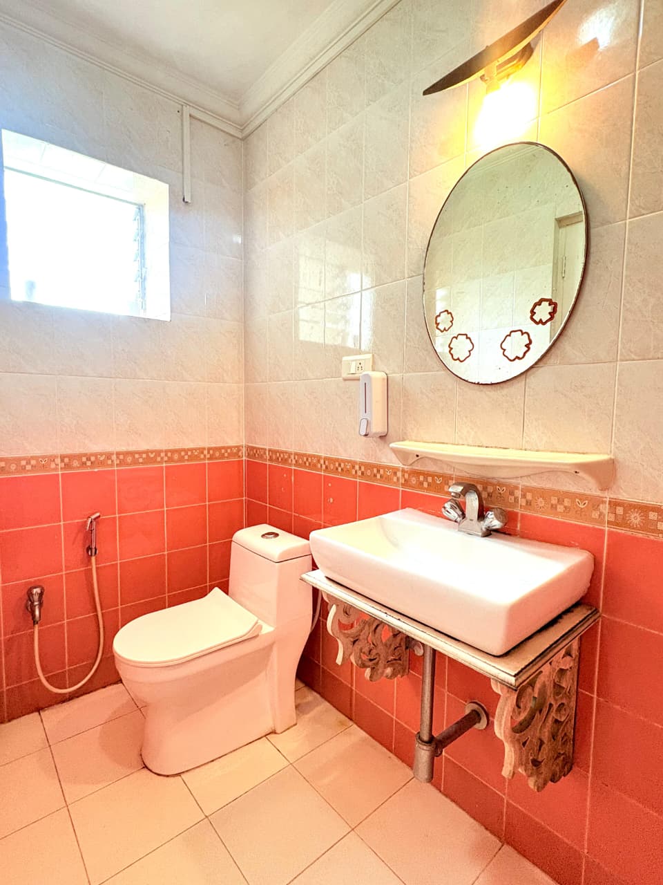 2bhk apt | Candolim beach - Tap to explore photos