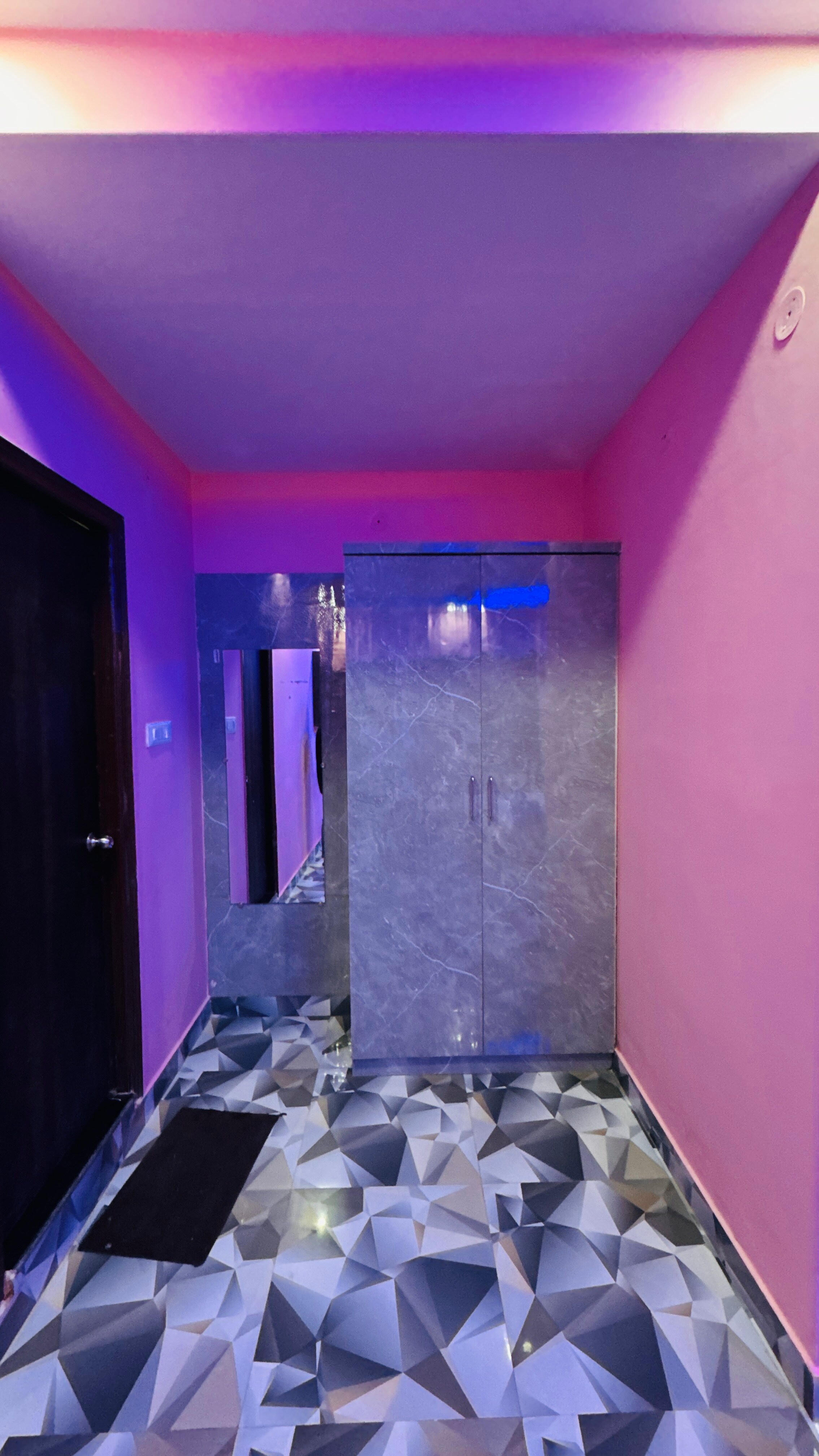 Hotel RDS Gorakhpur - Tap to explore photos