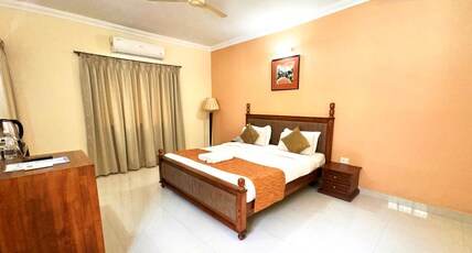 Q 23 Resort & Suites Room Type - Deluxe Room
