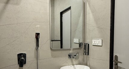 Aura By Arihant Room Type - Deluxe Room