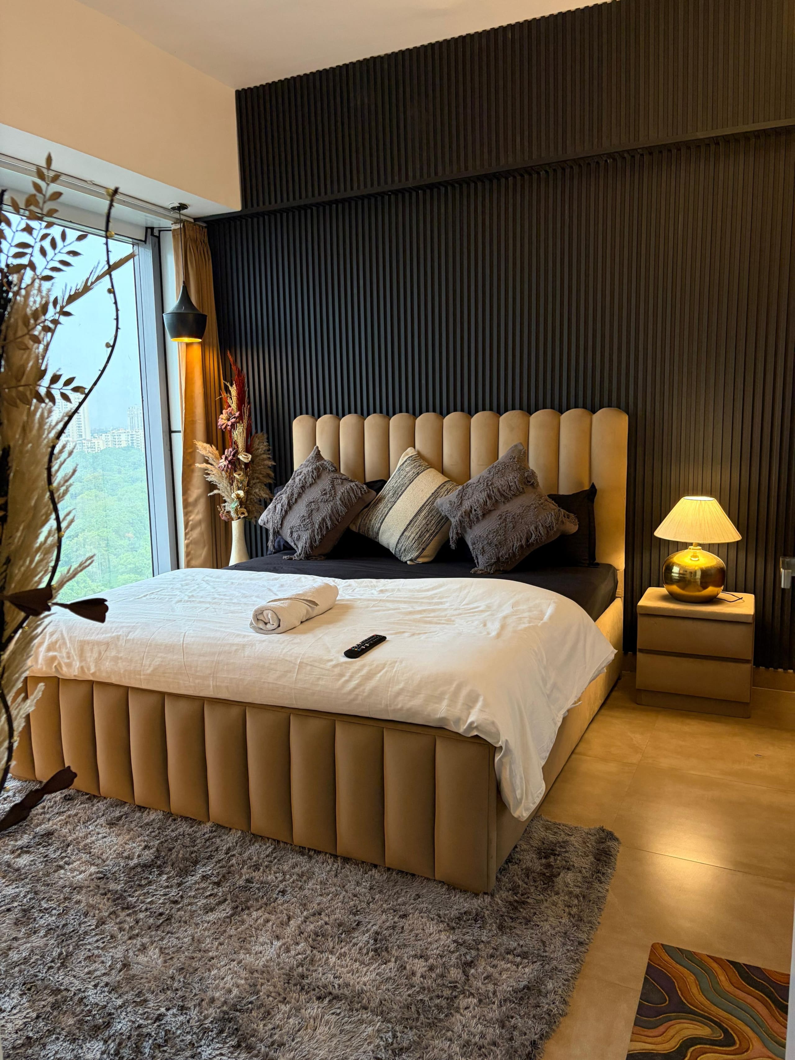 The Black Edition Luxury 1BHK Retreat - Tap to explore photos
