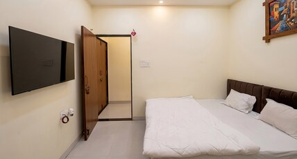 Family N Friends Home Stay Room Type - Deluxe AC Room