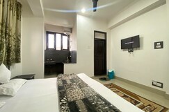 Hotel Royal Pamposh, Srinagar