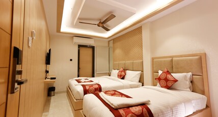 Hotel Sarc Inn Room Type - Family Room