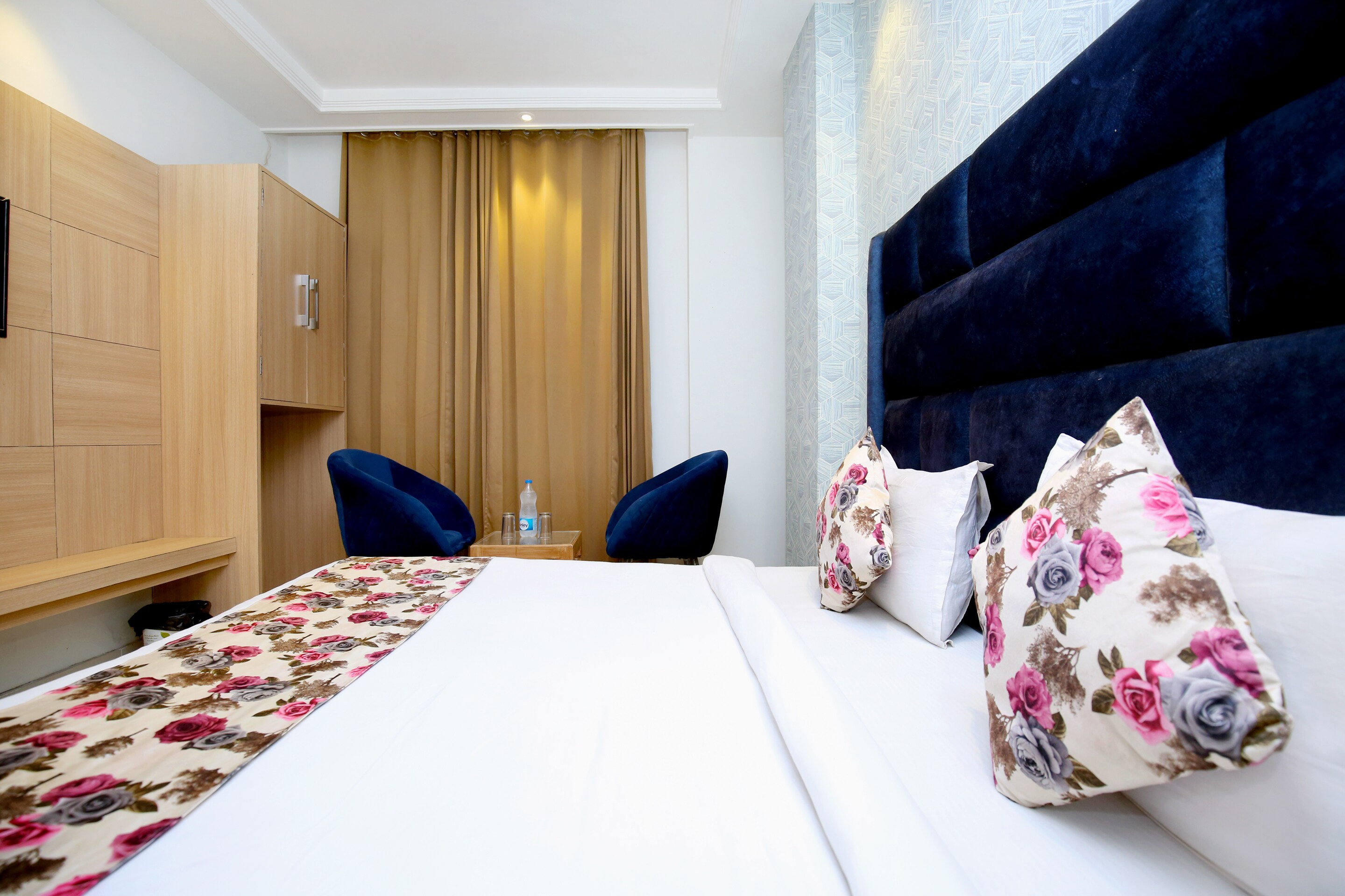 Hotel Apple tree just 1.1 kms from Golden temple - Tap to explore photos