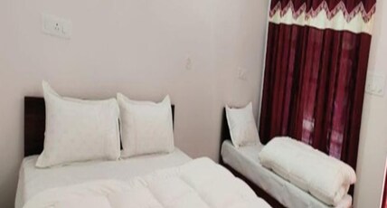 Shri Sher Palace by StayApart Room Type - Triple Room