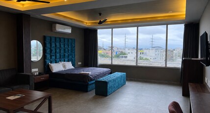 Revelon Grand Hotel Room Type - Master Room