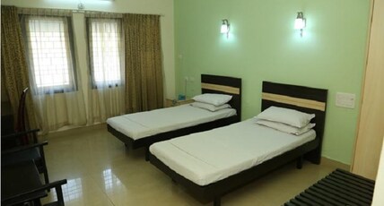 HOTEL SRINIVAS Room Type - Deluxe Non  A.C.