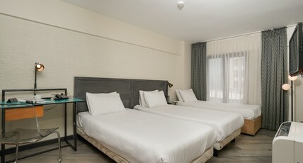 Faros Hotel Taksim Room Type - Deluxe Triple Room Faros Hotel Taksim Room Type - Deluxe Triple Room