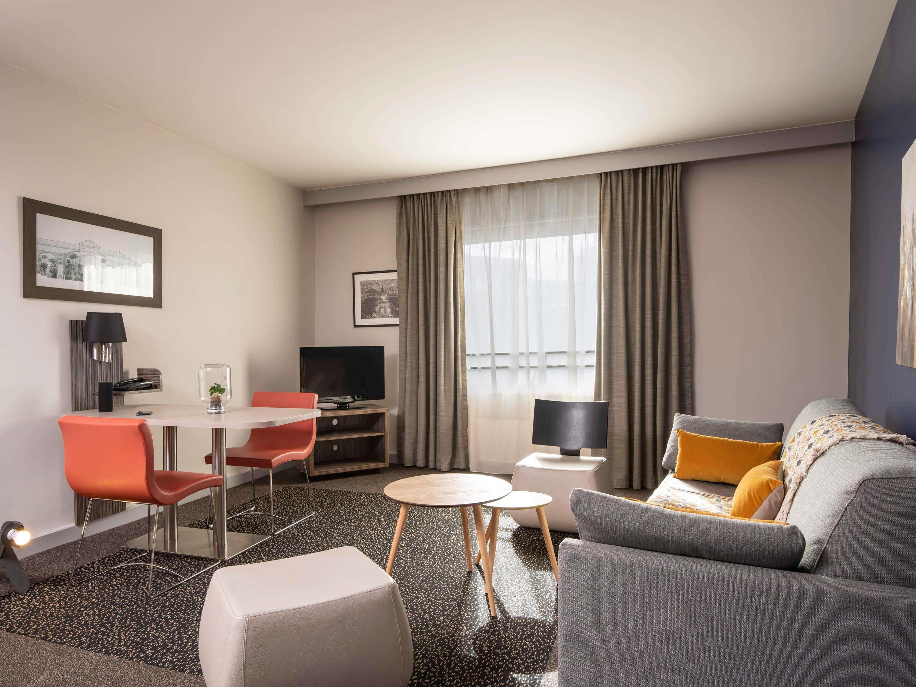 Aparthotel Adagio La Defense Esplanade - Tap to explore photos