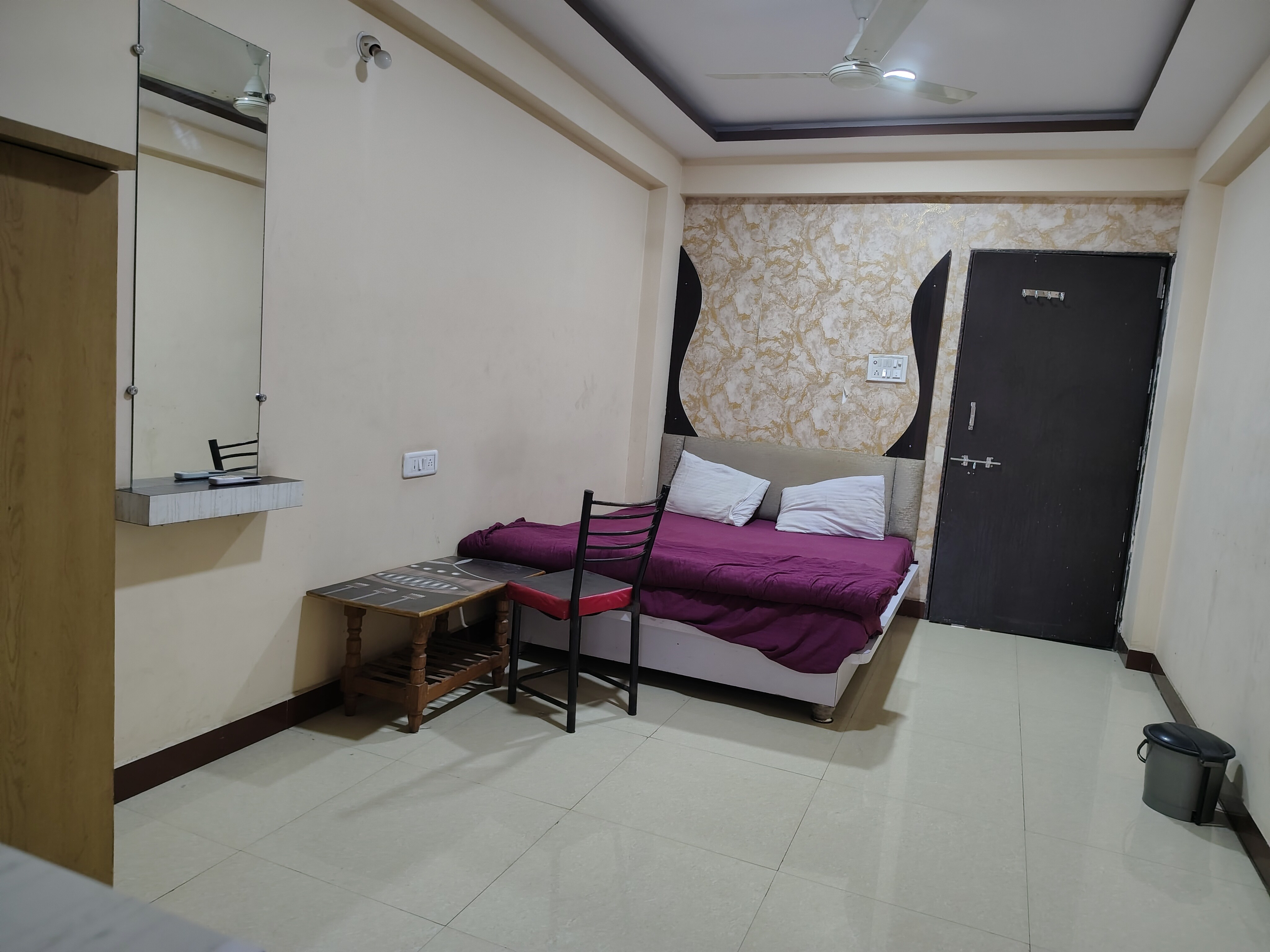 Shree Ganesh Hotel - Tap to explore photos