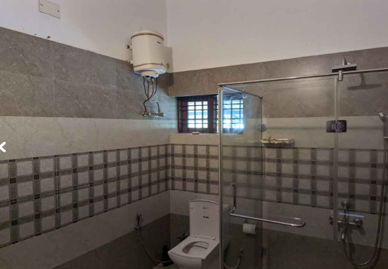 Pazhayampallil Rejoice Homestay - Tap to explore photos