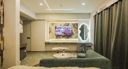 Villa Vistosa | DLF MyPad Room Type - Villa Vistosa Balcony Bliss