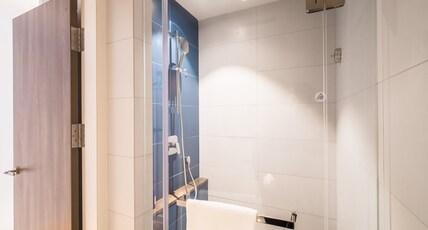 Holiday Inn Express Kunming West Room Type - 1 King Standard City View