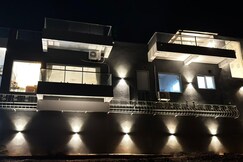 Casa Oceanus - 3 Bedroom - Sea Facing Pool Villa - Ganpatipule
